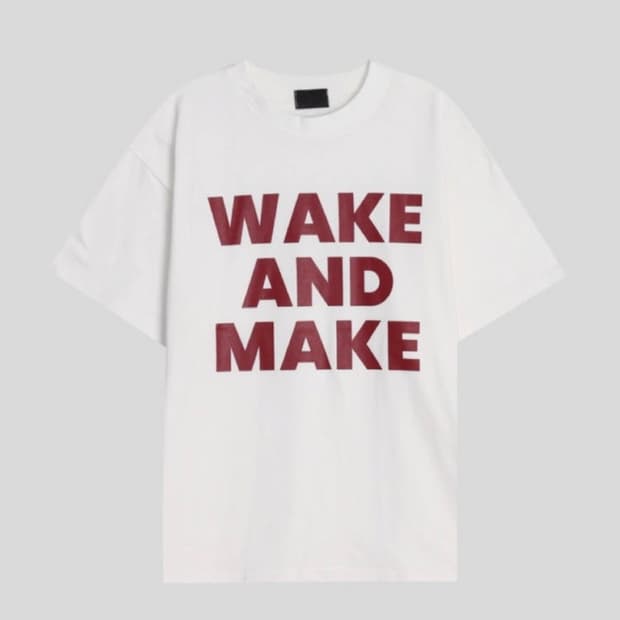 기틀 WAKE AND MAKE 크롭 반팔티 새상품 판매합니다