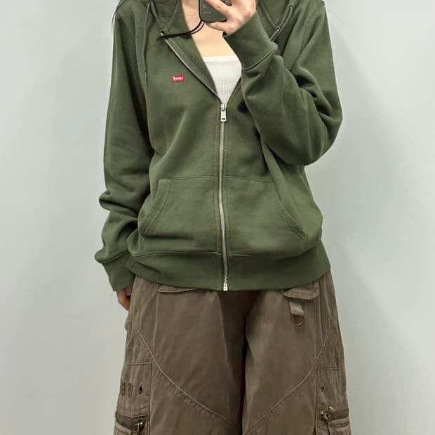 리바이스 자수로고 카키 후드집업