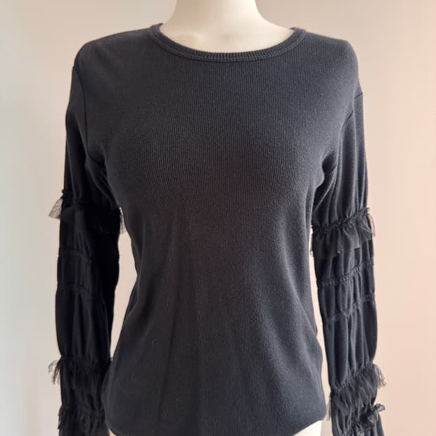 Comme des garcons 레이스디테일 슬리브리스 