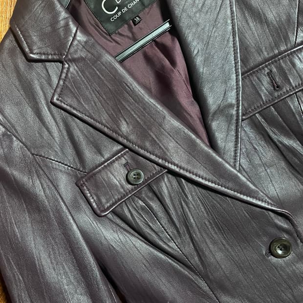 보라빛 가죽자켓