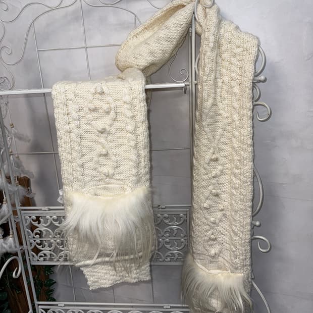 O’2ND ivory wool&mohair lama fur muffler