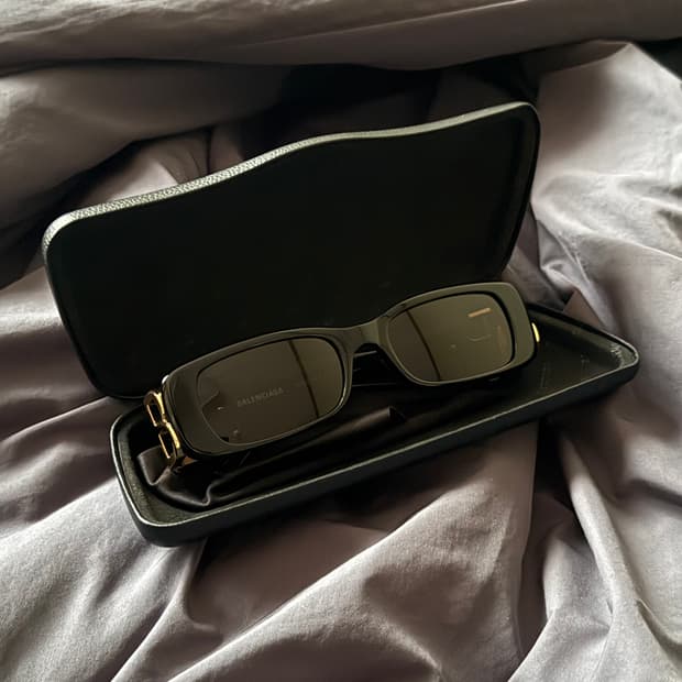 발렌시아가 다이내스티 렉탱글 선글라스 블랙