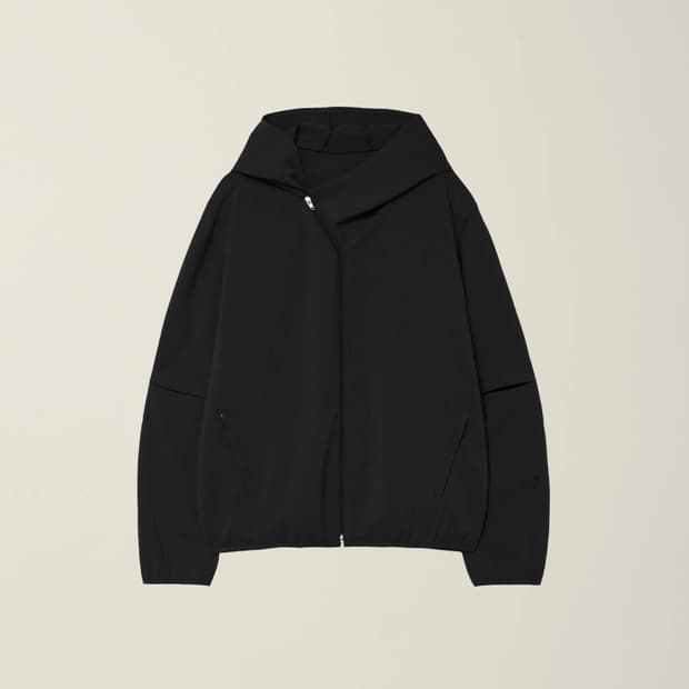 누마레 EE CUT-OUT SLEEVE HOODED ZIP JACKET