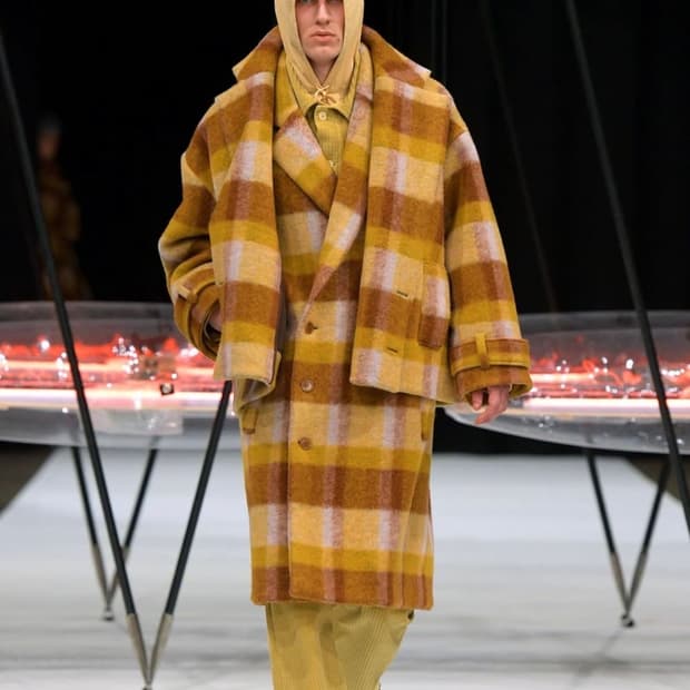 런웨이 쇼피스 소장품(택, 여분단추 풀구성) 헨릭 빕스코브 버진울 자켓