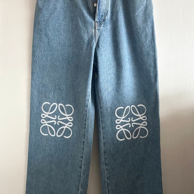 로에베 아나그램 배기진