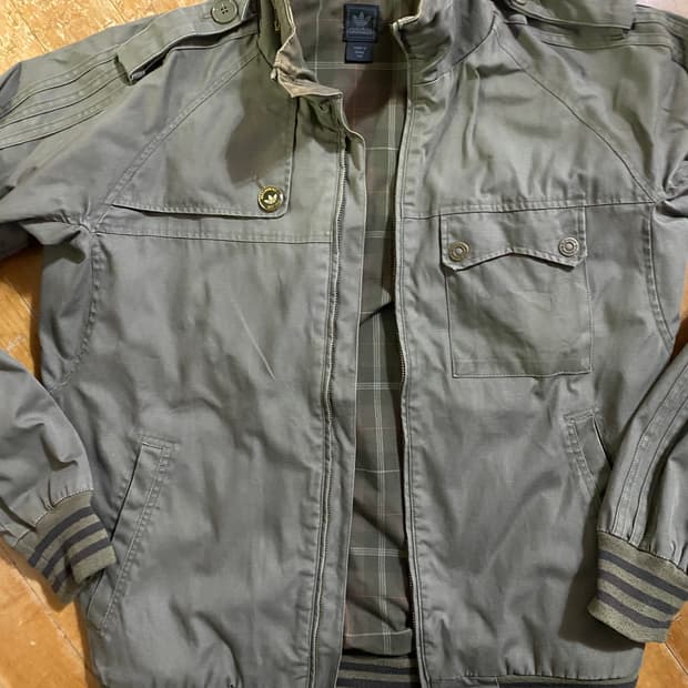아디다스 올리브 카키 체크 안감 자켓 105