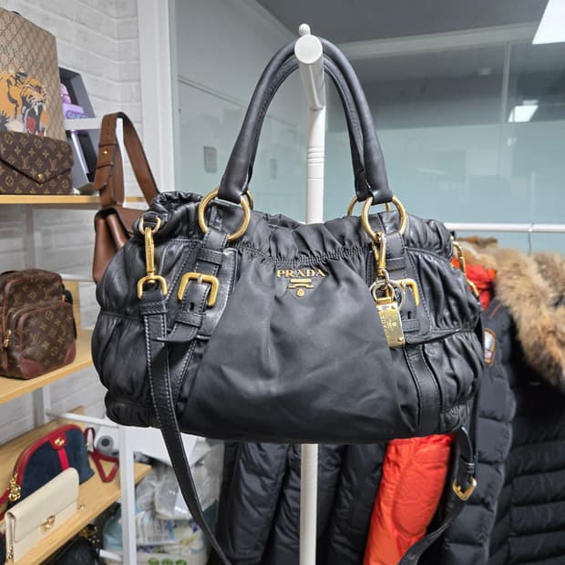 [특가][정품] 프라다 사피아노 바텔로 숄더백