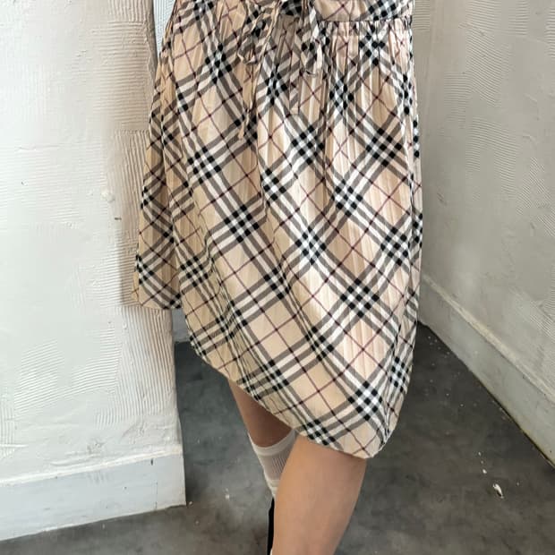 Burberry 버버리 노바체크 미디 스커트
