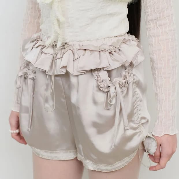 타입서비스 Shiny Ruffled Shorts [Gray]