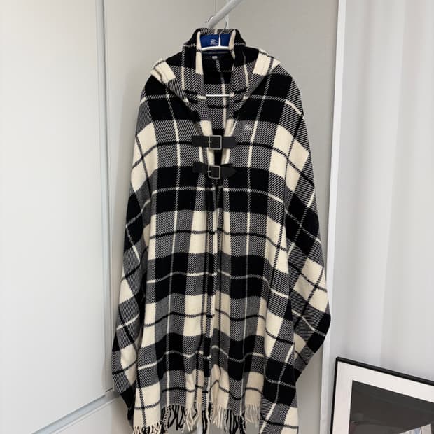 버버리 블랙 체크 후드 판초 숄 머플러