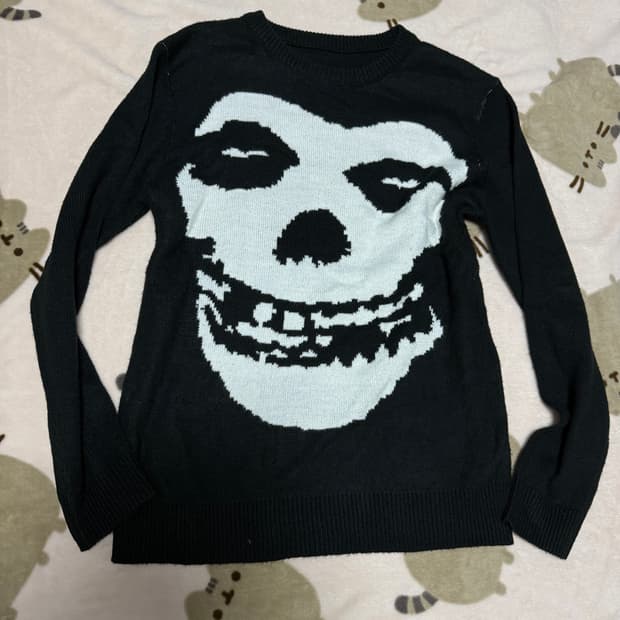 미스핏츠 니트 스웨터