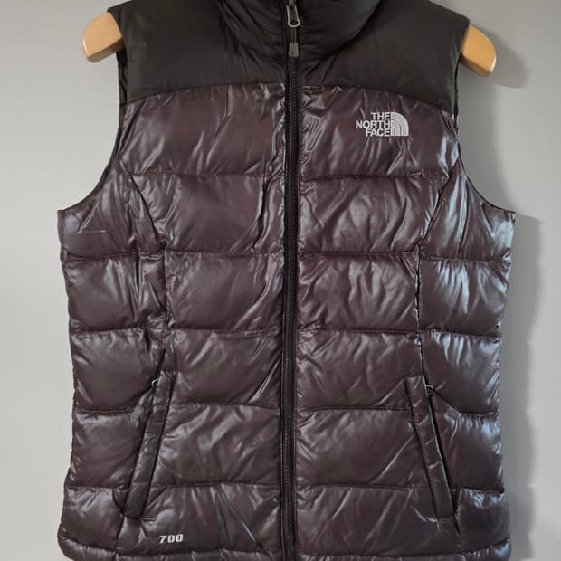 노스페이스 700 초코브라운 구스다운 패딩조끼.   싸이즈 85  여성용