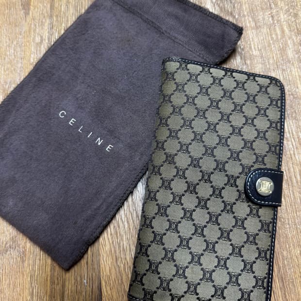셀린느 마카담 장지갑