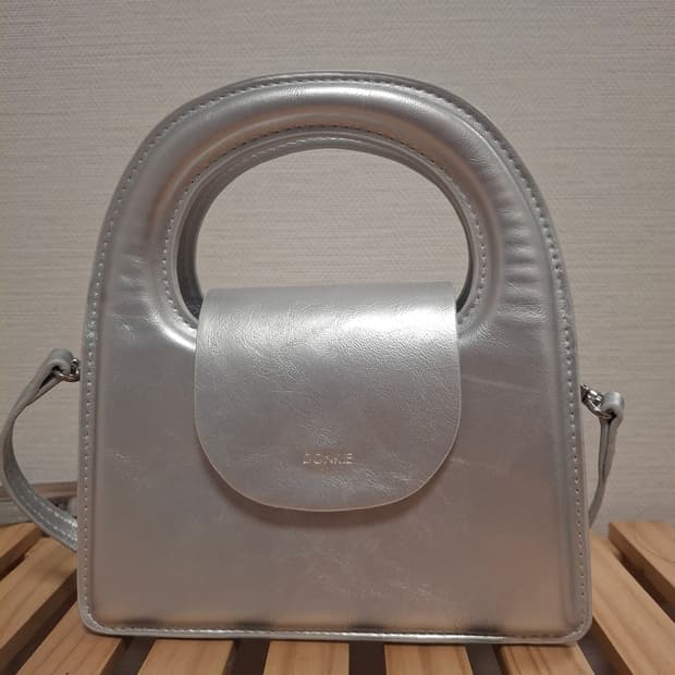 Donkie 돈키 위브 크로스백 실버