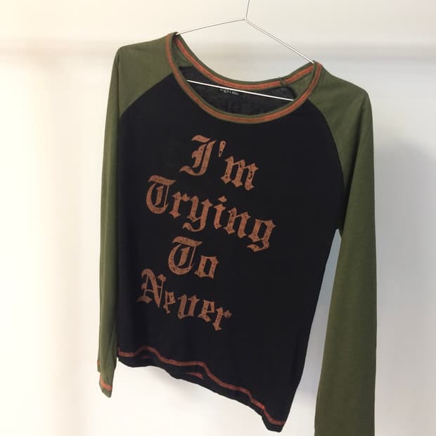 Raglan Y2K Lettering Top