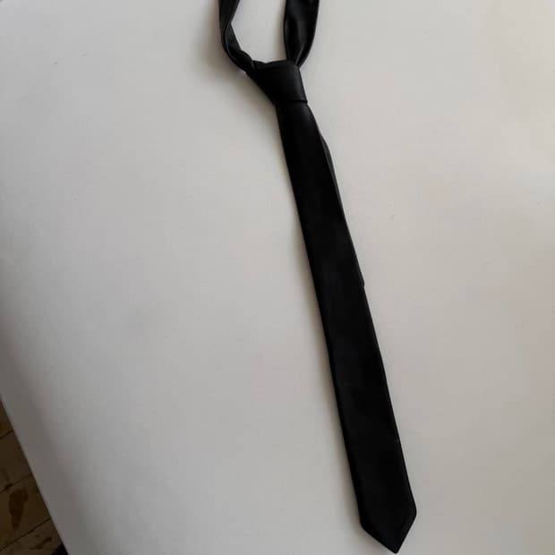 스투시 레더 넥타이