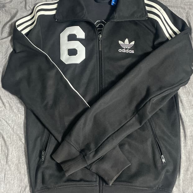 아디다스 카이저 오브 뉴옥