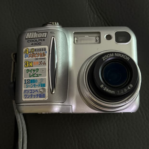니콘 쿨픽스 4300