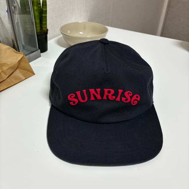 헬로선라이즈 모자