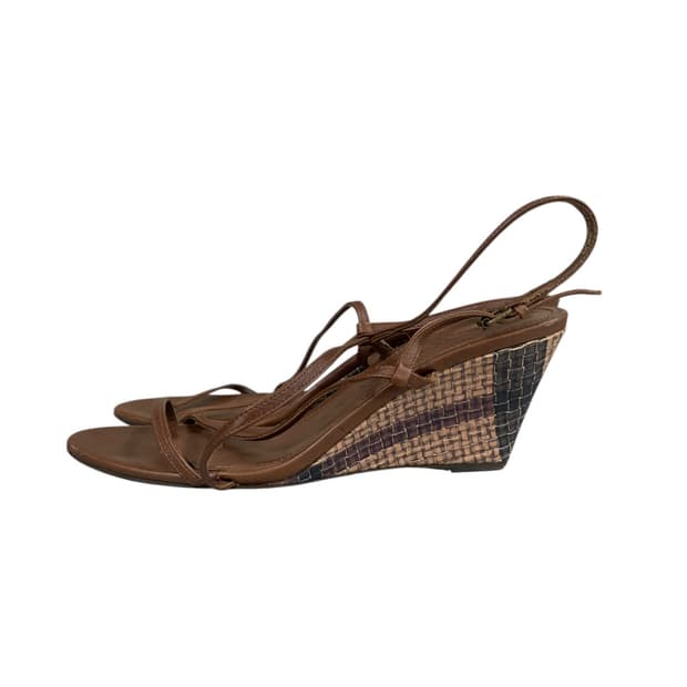 버버리 가죽 스트랩 웨지 샌들 브라운 38(240)