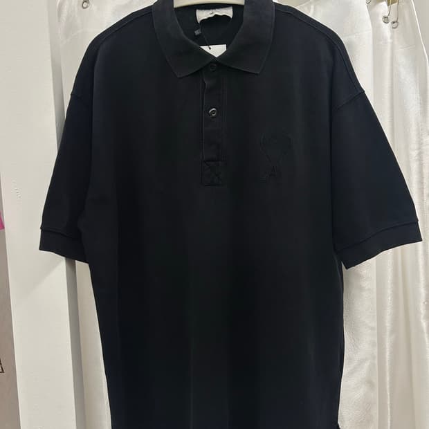AMI 아미 블랙 하트 로고 PK 카라 반팔티 XS