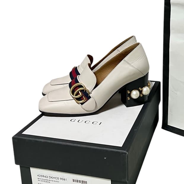 구찌(Gucci)의 GG 마몬트 진주 미드힐 로퍼