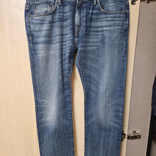 버버리 슬림핏 청바지 36