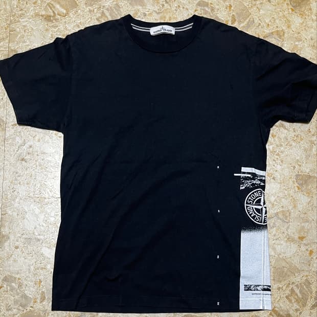 Stone Island 사이드 그래픽 반팔