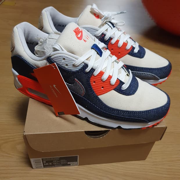 나이키 에어맥스90 덴햄 270