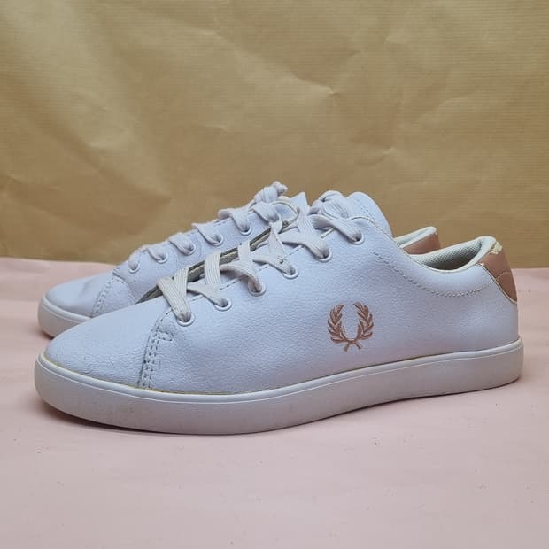 프레드페리 레더 여성스니커즈 240