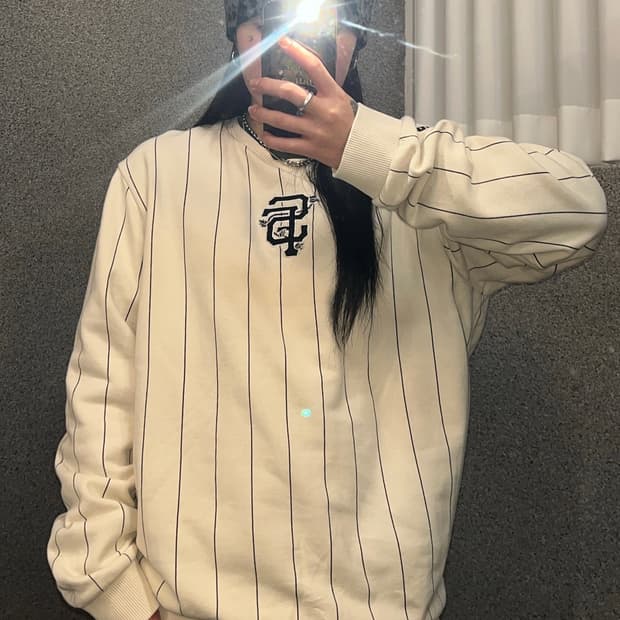MLB Sweatshirt