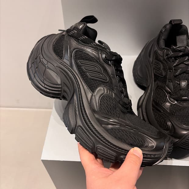 (정품/새상품)BALENCIAGA 발렌시아가 남성 10XL 스니커즈 블랙