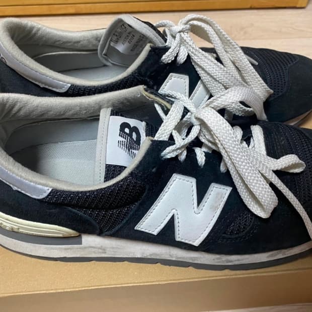 뉴발란스 990 v1