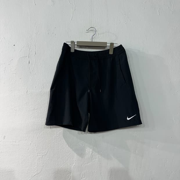 나이키 드라이핏 폴리 반바지 L
