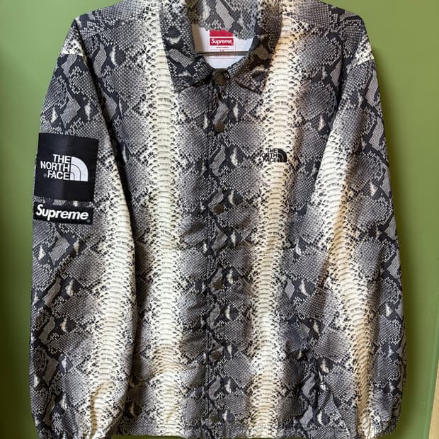 슈프림 X 노스페이스 18ss 뱀피 자켓
