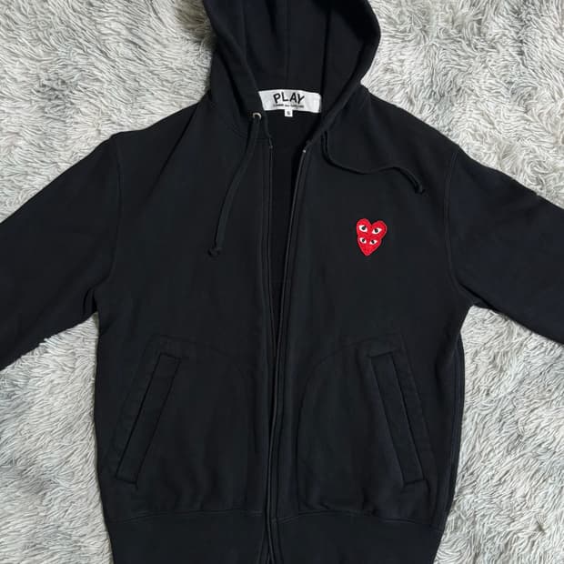 꼼데가르송 더블 하트 후드집업