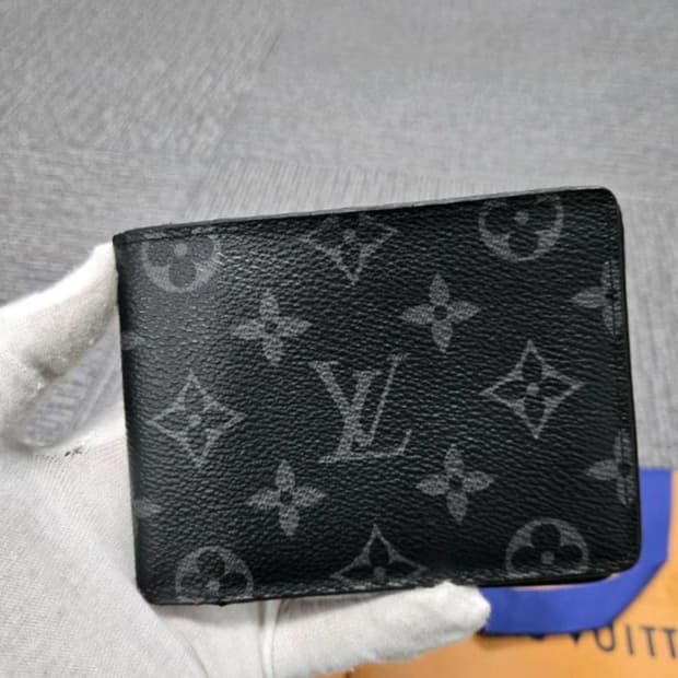 루이비통 모노그램 반지갑 급매