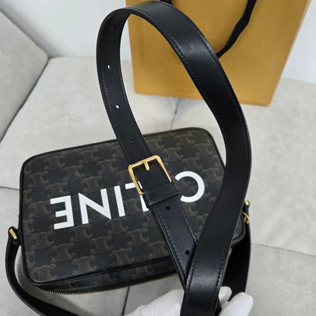 [보증서 정품] 셀린느 트리오페 메신저백