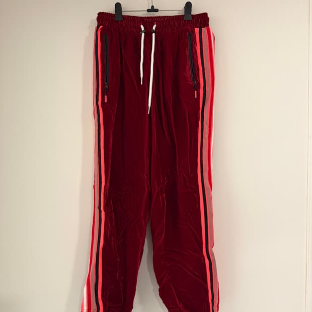 99%IS- 벨루어 트랙팬츠