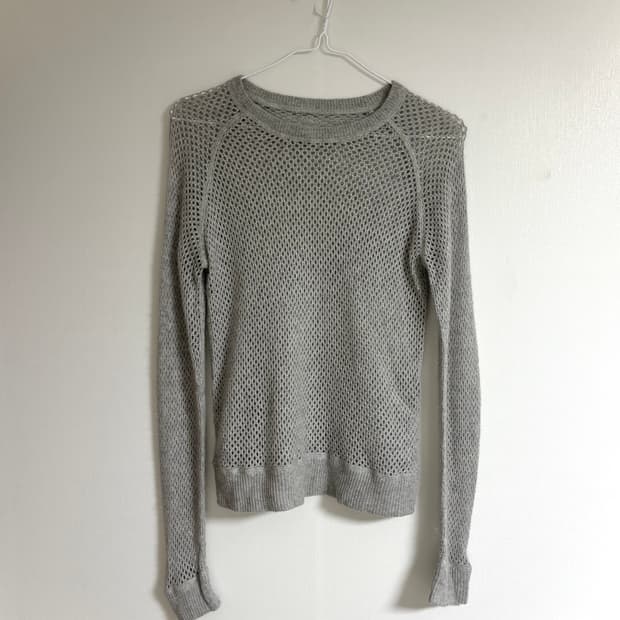 그레이 네트 니트