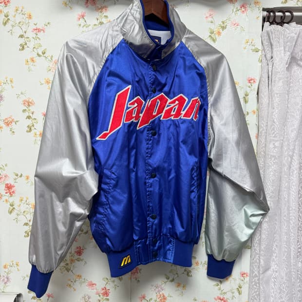 미즈노 재팬 바시티 점퍼