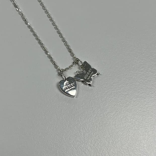 구찌 하트 나비 목걸이