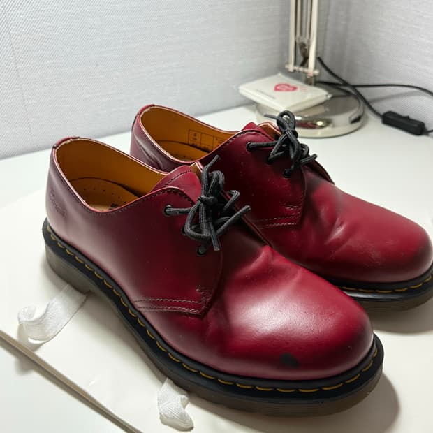 닥터마틴 체리레드 eu42사이즈