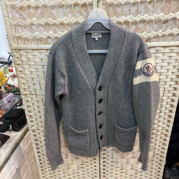 95 정품 몽클레어 가디건 팝니다