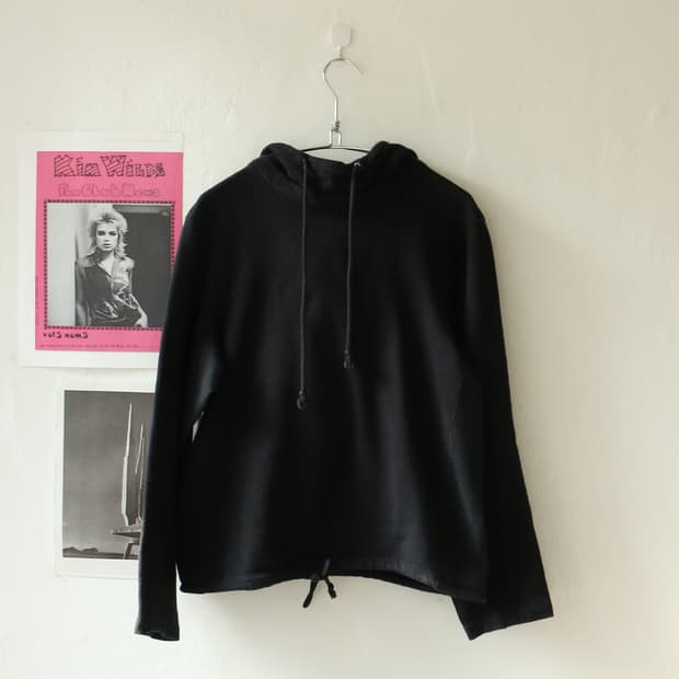 헬무트랭 블랙 후드 티셔츠