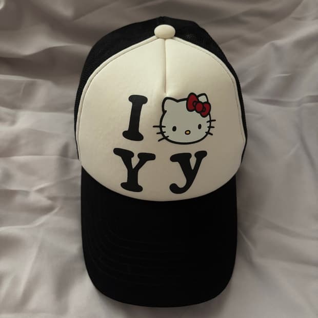 오픈와이와이 헬로키티 볼캡 모자 블랙
