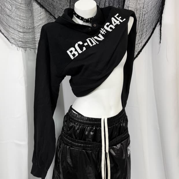 lettering hood t-shirt