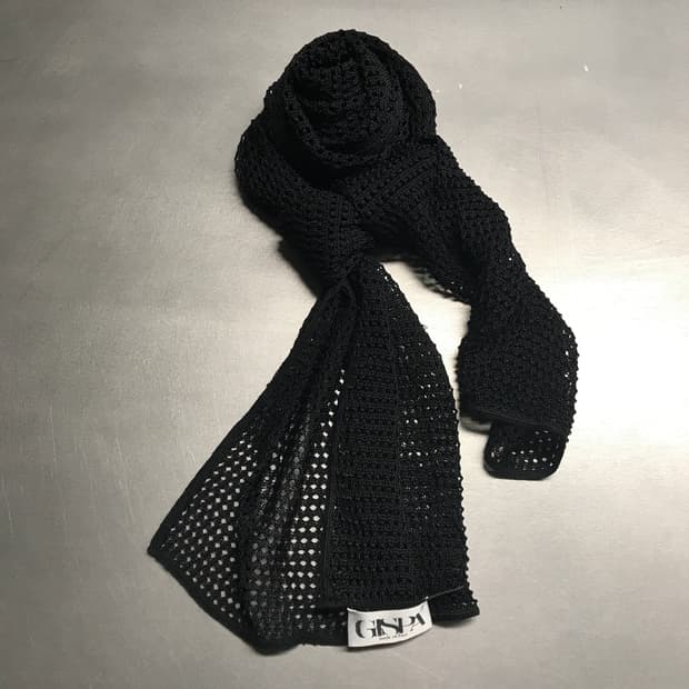 GISPA 펀칭 스카프 블랙