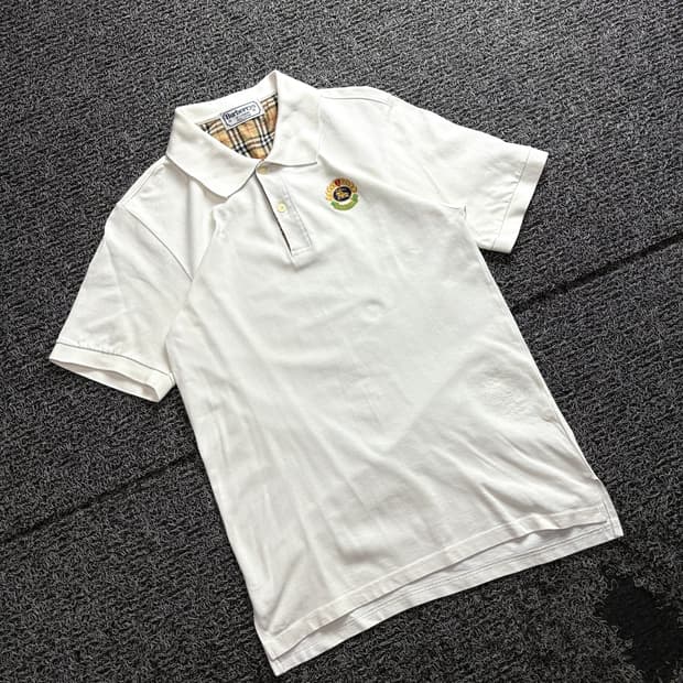 버버리 크레스트 자수로고 피케이 반팔티 3125