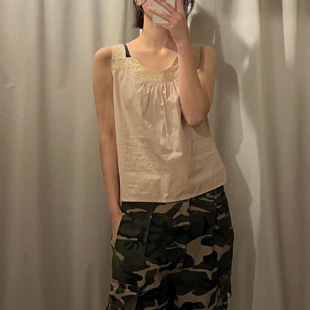 지방시 민소매 블라우스